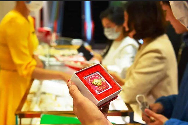 Mua vàng ngày Vía Thần Tài