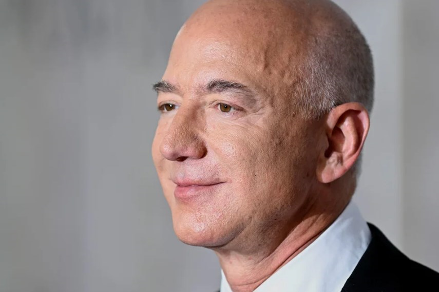 Jeff Bezos lại soán ngôi Elon Musk để trở thành người giàu nhất thế giới