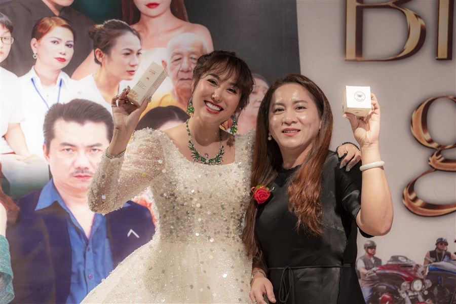 Mỹ phẩm LIGHTCOSME đồng hành cùng Diễn viên Phi Thanh Vân trong dự án phim Bí mật gia tộc