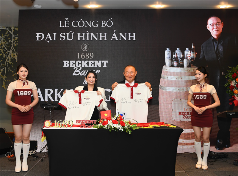 Đại sứ mới của bia thủ công Việt: HLV Park Hang Seo
