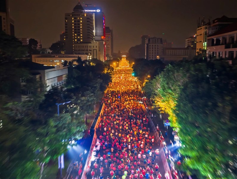 Hơn 23.000 vận động viên tham gia Giải Marathon Quốc tế Thành phố Hồ Chí Minh Techcombank Mùa thứ 8 